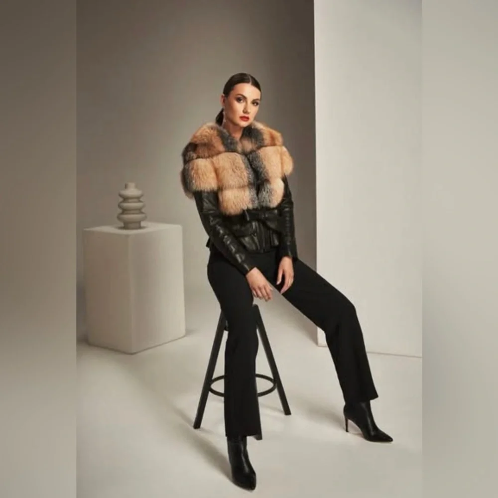 Motto Design By Oruc Women's Black Leather Jacket with Natural Fur Collar - Picture 1 of 11